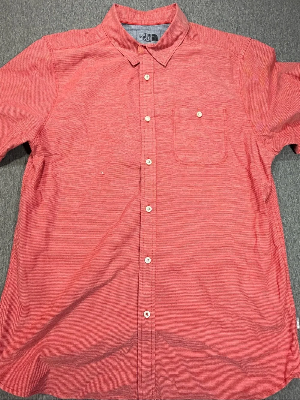 Lot of 2 - The North Face Men’s L Short Sleeve Button-Up Shirts Red & Blue
